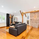 Old Town Wooden Loft By Bookinghost Διαμέρισμα