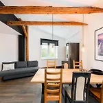 Διαμέρισμα Old Town Wooden Loft By Bookinghost Krasków