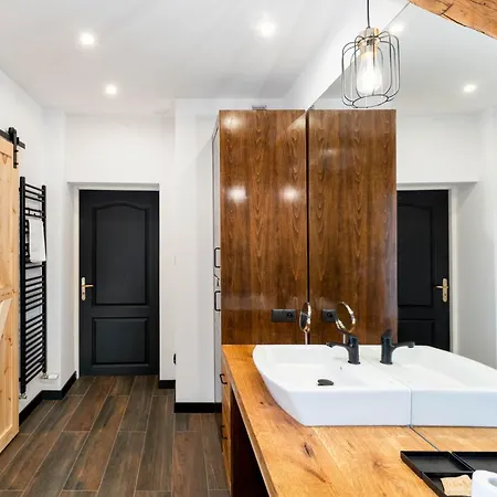 Old Town Wooden Loft By Bookinghost Krakau